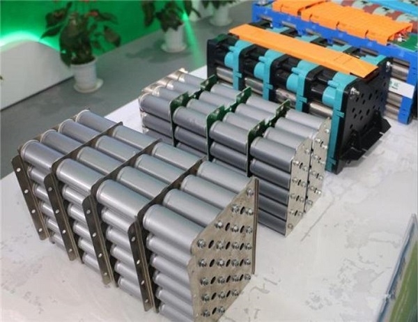 三元鋰電池和磷酸鐵鋰電池的區別